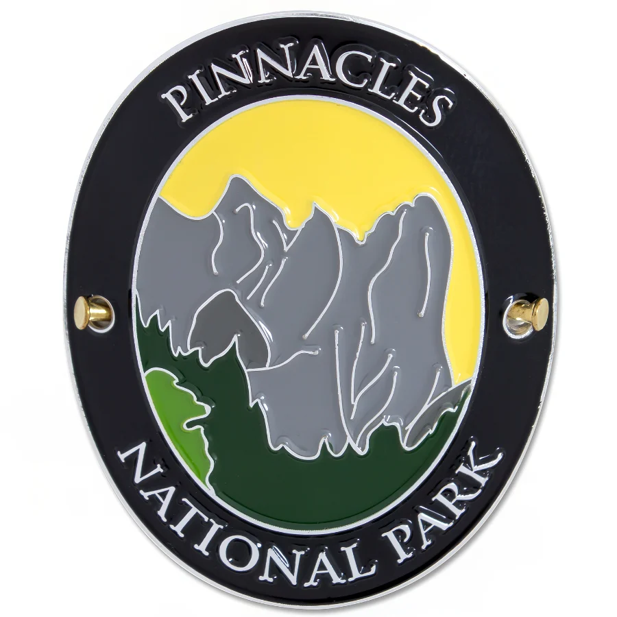 Traveler Series Pinnacles Hiking Medallion